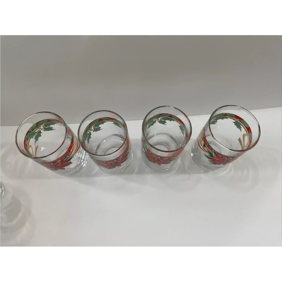 Vintage Poinsettia And Holly Berry Juice Water Pitcher And 8 Glasses Christmas - Picture 6 of 6